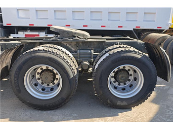 Trattore stradale Sinotruk Used Hohan Truck Tractor 10 Wheeler for Sale In Burkina Faso: foto 3 Trattore stradale Sinotruk Used Hohan Truck Tractor 10 Wheeler for Sale In Burkina Faso: foto 3