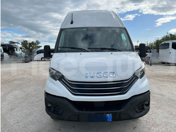 Autobus extraurbano IVECO Daily