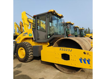 Rullo stradale XCMG XS223J