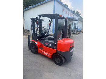 Carrello elevatore diesel heli stock new 2024 model 3T diesel forklift Customizable Mast & Clamp: foto 4