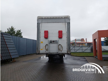 Semirimorchio centinato Schmitz Cargobull SCB*S3T: foto 3 Semirimorchio centinato Schmitz Cargobull SCB*S3T: foto 3