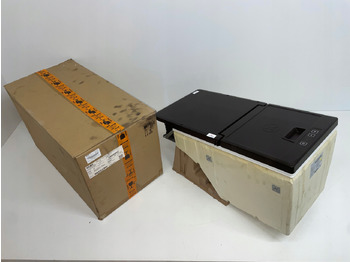 Cabina e interni per Camion LODÓWKA CHŁODZIARKA MAN TGX3 TGX 3 TGX-3 81639106445: foto 4 Cabina e interni per Camion LODÓWKA CHŁODZIARKA MAN TGX3 TGX 3 TGX-3 81639106445: foto 4