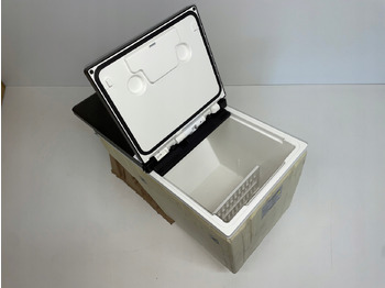 Cabina e interni per Camion LODÓWKA CHŁODZIARKA MAN TGX3 TGX 3 TGX-3 81639106445: foto 2 Cabina e interni per Camion LODÓWKA CHŁODZIARKA MAN TGX3 TGX 3 TGX-3 81639106445: foto 2