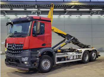 Camion con sistema di cavi MERCEDES-BENZ Arocs 2648