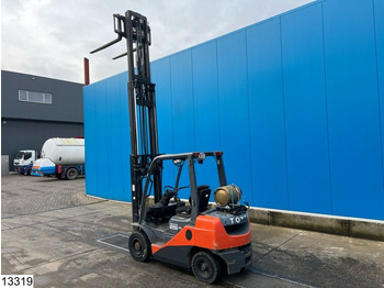 Carrello elevatore a gas Toyota 8 FGF 25 2.500 KG: foto 3