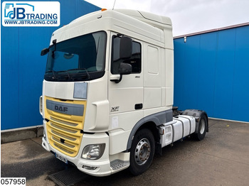 Trattore stradale DAF XF 460