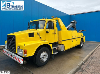 Camion con gru VOLVO N10