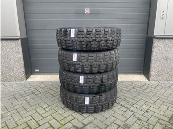 Cerchi e pneumatici CONTINENTAL