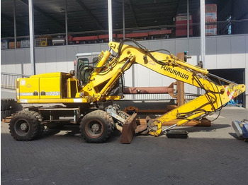 Escavatore gommato FURUKAWA