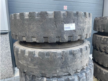 Cerchi e pneumatici per Macchina da cantiere Liebherr LH24M-10.00-20-Tire/Reifen/Band: foto 2