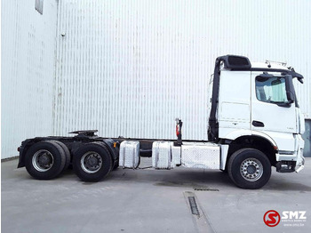 Trattore stradale Mercedes-Benz Arocs 3351 lames steel: foto 4