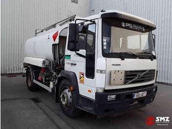 Camion cisterna VOLVO FL6 220