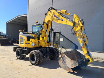 Escavatore gommato KOMATSU