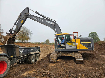 Escavatore cingolato Volvo EC 250 E NL MIETE / RENTAL (12001053): foto 4