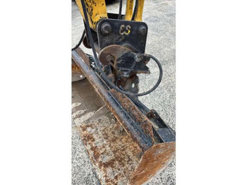 Escavatore gommato Komatsu PW98MR-11E0: foto 5