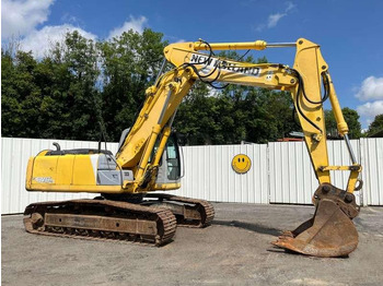 Escavatore cingolato NEW HOLLAND E215B