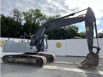 Escavatore cingolato VOLVO EC220DL