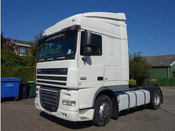 Trattore stradale DAF XF 105 460