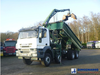 Camion con gru IVECO