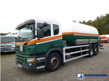Camion cisterna SCANIA P 320
