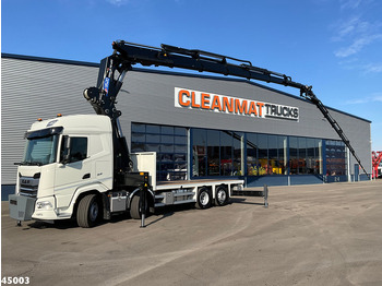 Camion con gru DAF XF 530