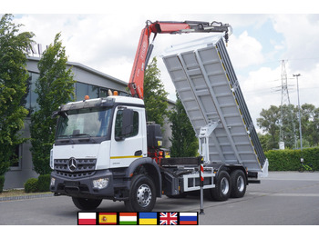 Camion con gru MERCEDES-BENZ Arocs