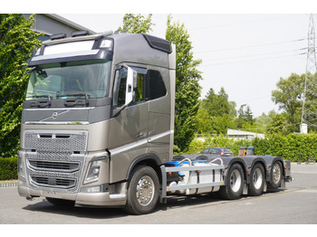 Autocarro telaio VOLVO FH16 750 8x4x4 / 750 HP! / Frame 685 cm / Steered 4th axle: foto 2