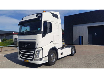 Trattore stradale VOLVO FH