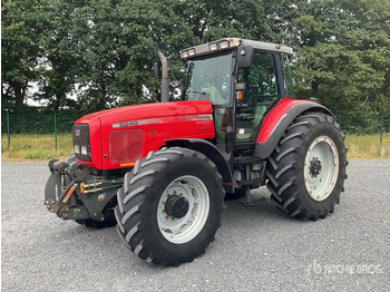 Trattore MASSEY FERGUSON 8200 series