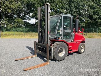 Carrello elevatore fuoristrada