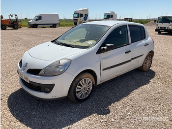Autovettura RENAULT