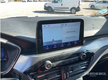 SUV/ Fuoristrada 2021 Ford Kuga Automobile: foto 5 SUV/ Fuoristrada 2021 Ford Kuga Automobile: foto 5