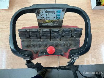 Autocarro con pianale/ Cassone fisso RENAULT Premium