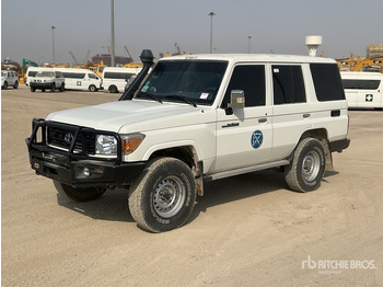 SUV/ Fuoristrada TOYOTA Land Cruiser