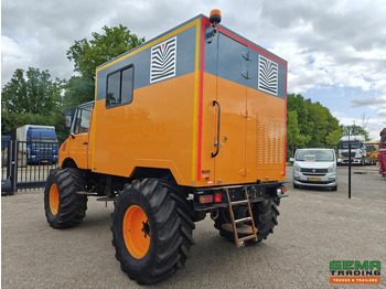 Camion Mercedes-Benz Unimog 1300L 4x4 Handgeschakeld - GeslotenBak - PTO - Hydr. steunpoten - Webasto - SondeerWagen: foto 3 Camion Mercedes-Benz Unimog 1300L 4x4 Handgeschakeld - GeslotenBak - PTO - Hydr. steunpoten - Webasto - SondeerWagen: foto 3