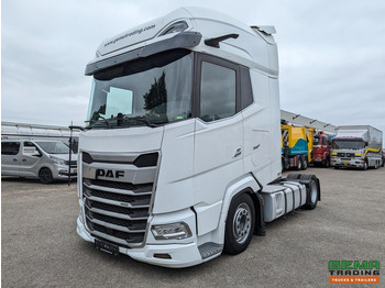 Trattore stradale DAF XG+