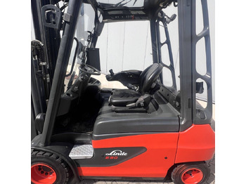 Carrello elevatore elettrico Linde E30 (387): foto 4