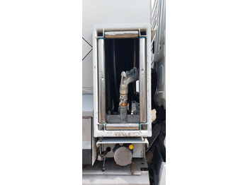 Camion cisterna MERCEDES Antos: foto 3 Camion cisterna MERCEDES Antos: foto 3