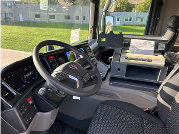 Camion cisterna nuovo SCANIA P370: foto 3