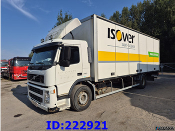Autocarro furgonato VOLVO FM9 260
