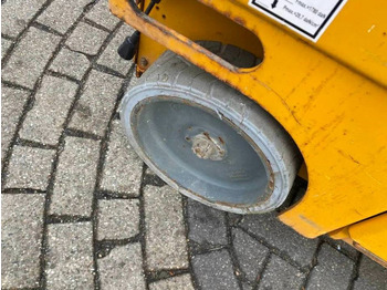 Leasing di Haulotte Compact 14  Haulotte Compact 14: foto 5 Leasing di Haulotte Compact 14  Haulotte Compact 14: foto 5