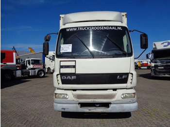 Camion centinato DAF LF55.180 + MANUAL + LIFT: foto 2 Camion centinato DAF LF55.180 + MANUAL + LIFT: foto 2