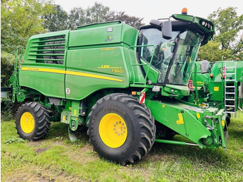 Mietitrebbia JOHN DEERE T560