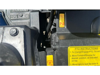 Trattore Solis S26 6+2 Gearmaskine med Servostyring og brede trak: foto 3