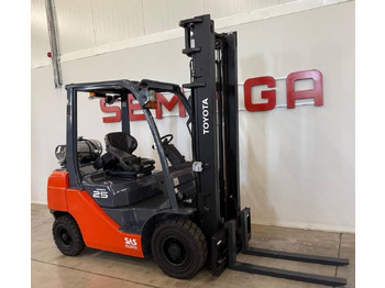 Carrello elevatore a gas TOYOTA FGF 25
