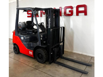 Carrello elevatore a gas TOYOTA FGF 18