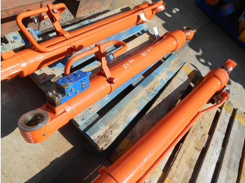 Cilindro idraulico HITACHI