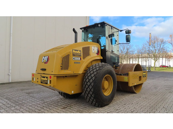 Rullo compattatore/ Rullo compressore Caterpillar CS66B: foto 2 Rullo compattatore/ Rullo compressore Caterpillar CS66B: foto 2