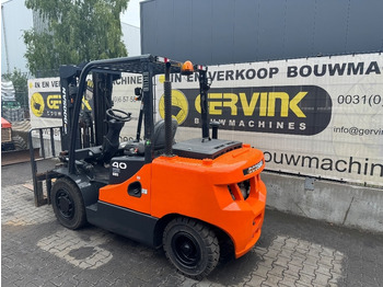 Leasing di Doosan D 40 SC-7  Doosan D 40 SC-7: foto 2