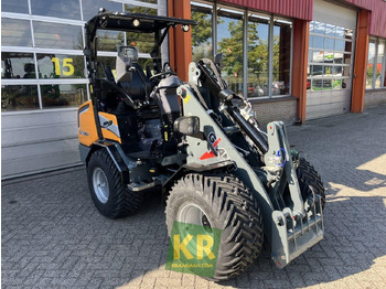 Pala articolata nuovo Giant G2700 HD+: foto 2 Pala articolata nuovo Giant G2700 HD+: foto 2